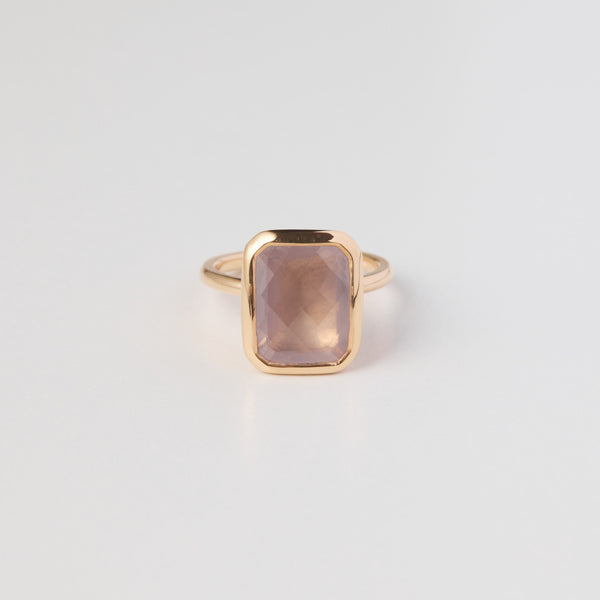 K18 rose quartz ring