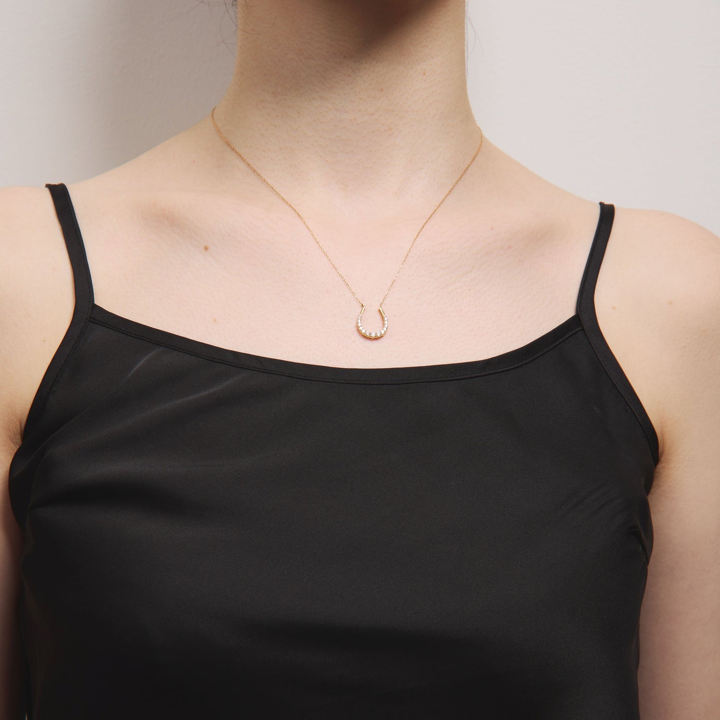 K18 ホースシューネックレス