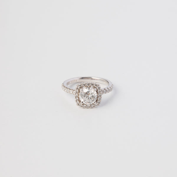 Pt900 diamond ring
