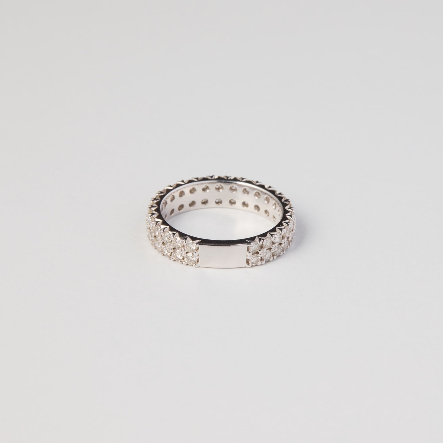 Pt900 eternity ring 