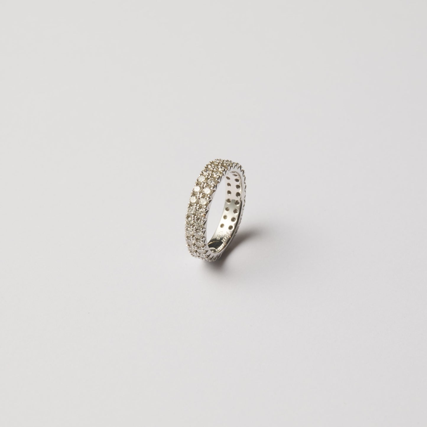 Pt900 eternity ring 