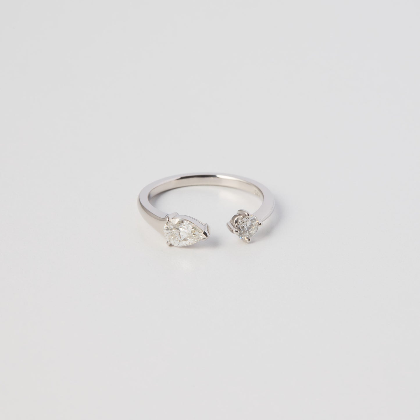 Pt900 Pair Shape Ring｜Bijonirs Official Online Store for Jewelry