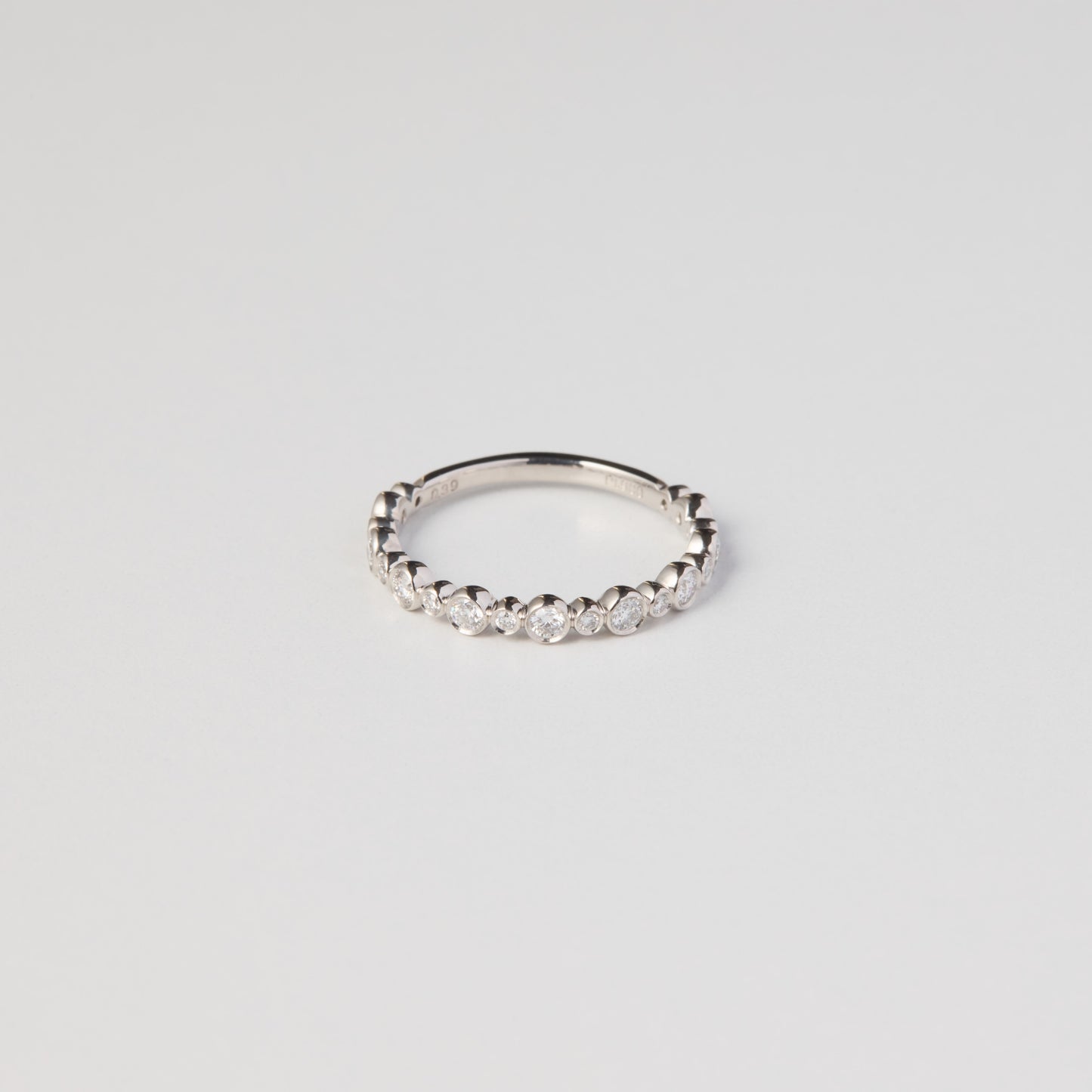 Pt900 diamond ring 