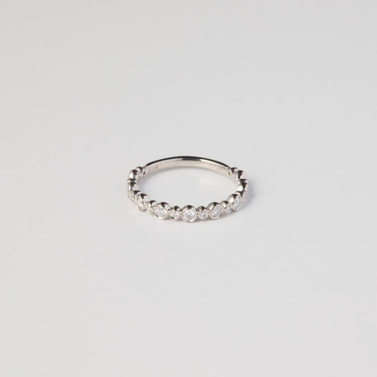 Pt900 diamond ring 