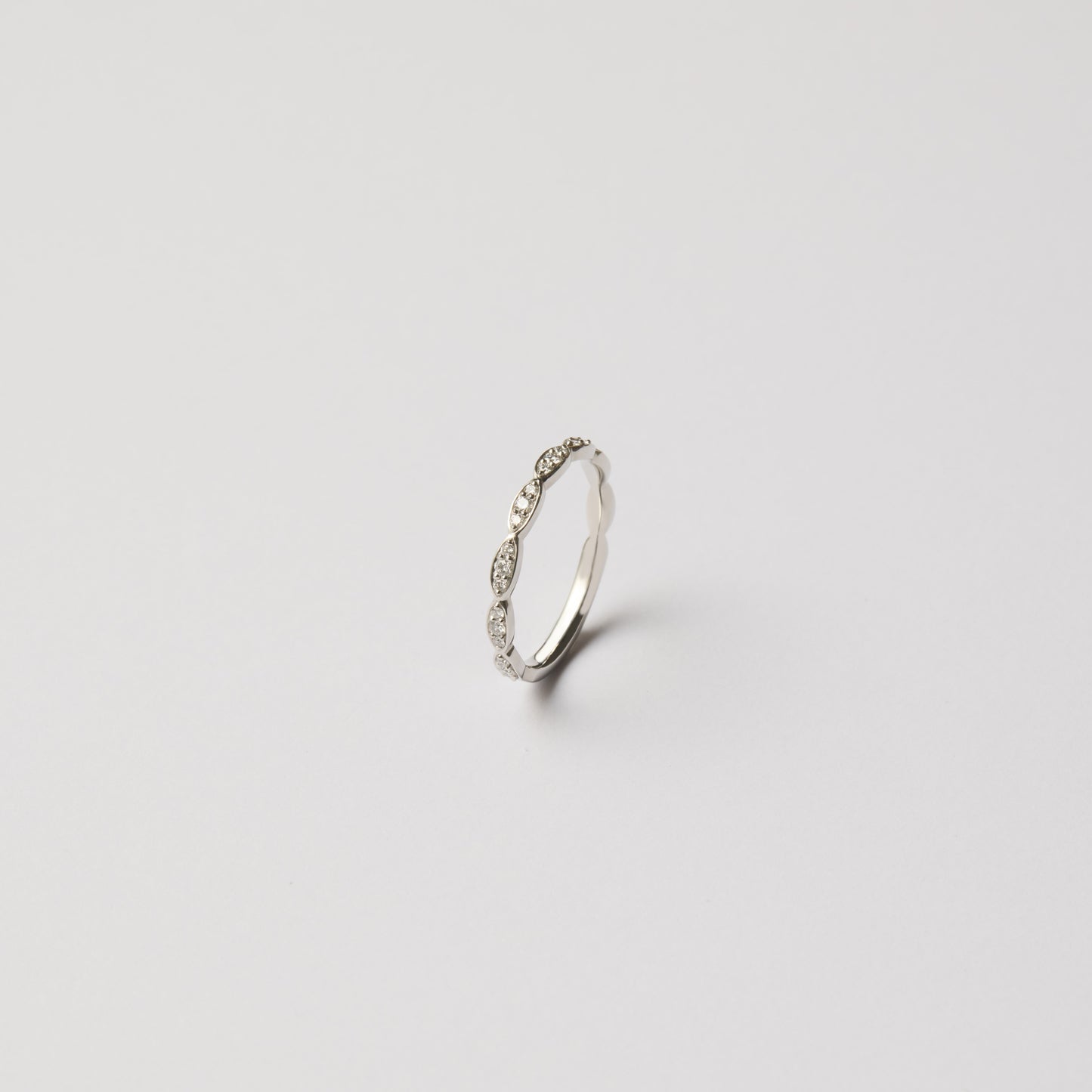 Pt900 eternity style ring 