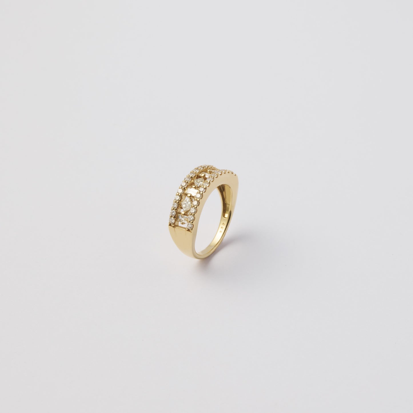 K18 yellow gold pinky ring 