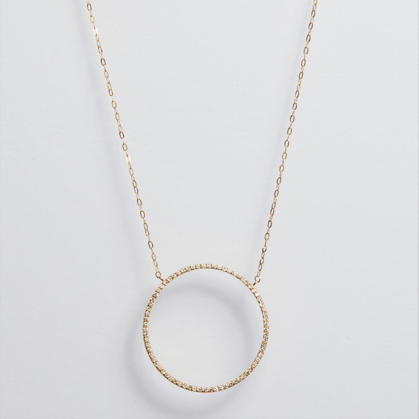 K18 diamond circle motif necklace 