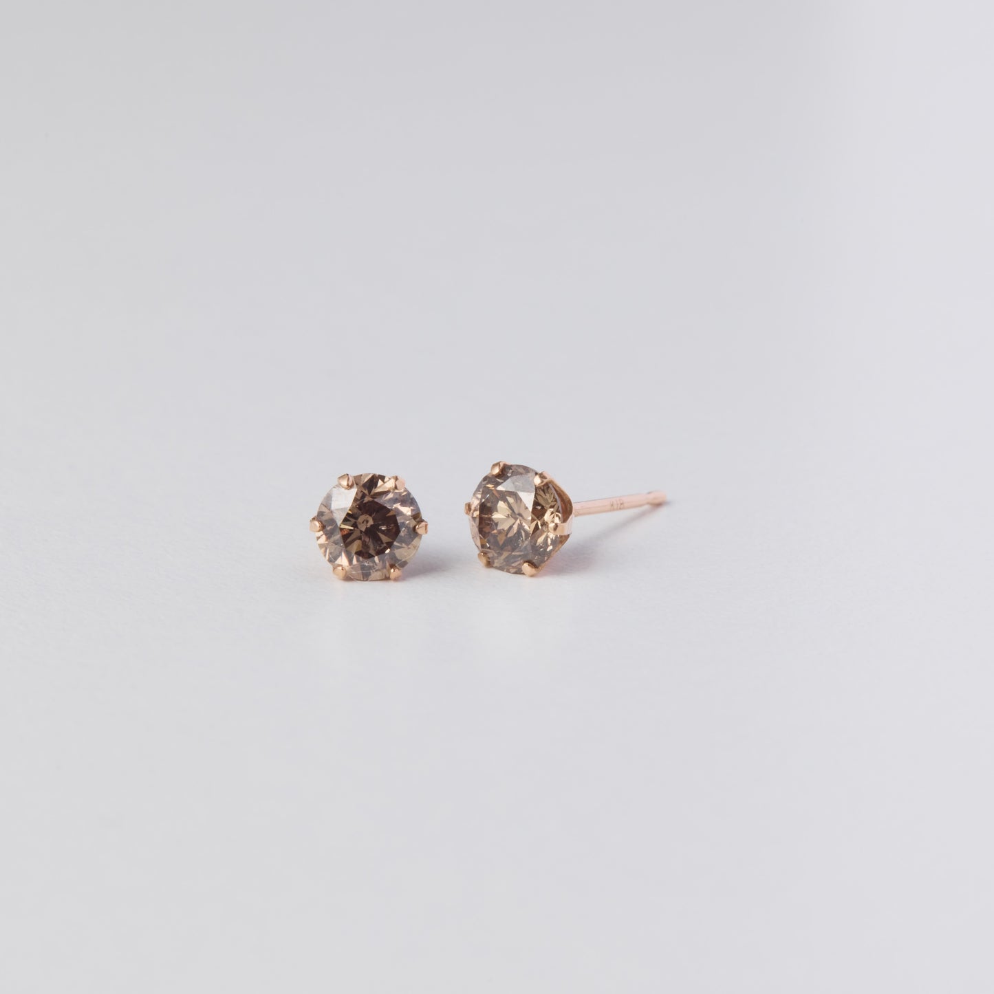 K18 brown diamond earrings 